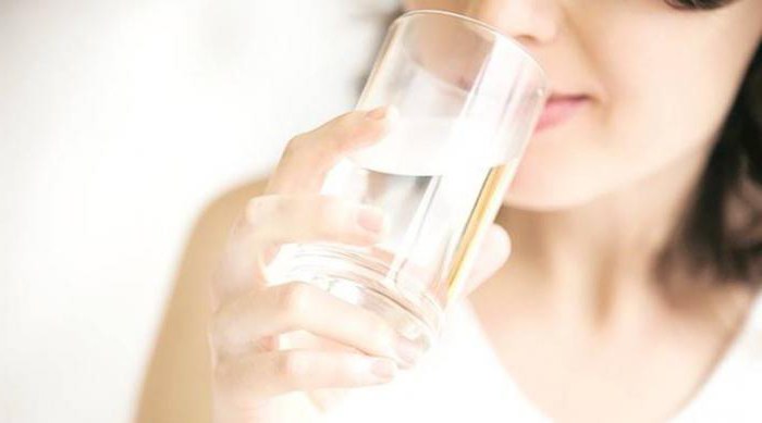 Минеральная вода при панкреатите: какую можно пить?